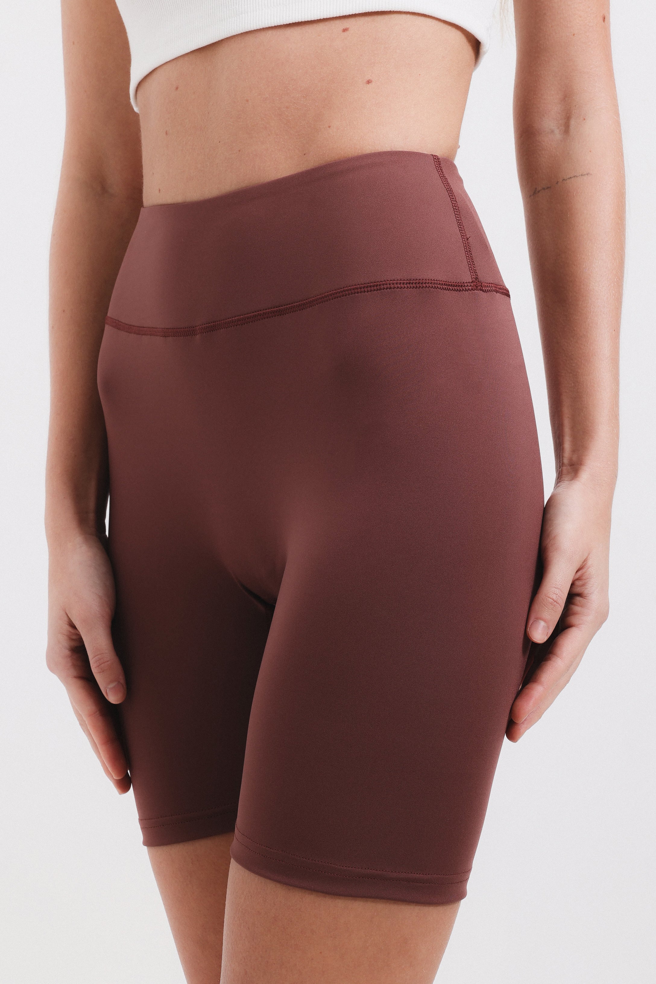 SZORTY SPORTOWE KAYA – MOCHA BROWN