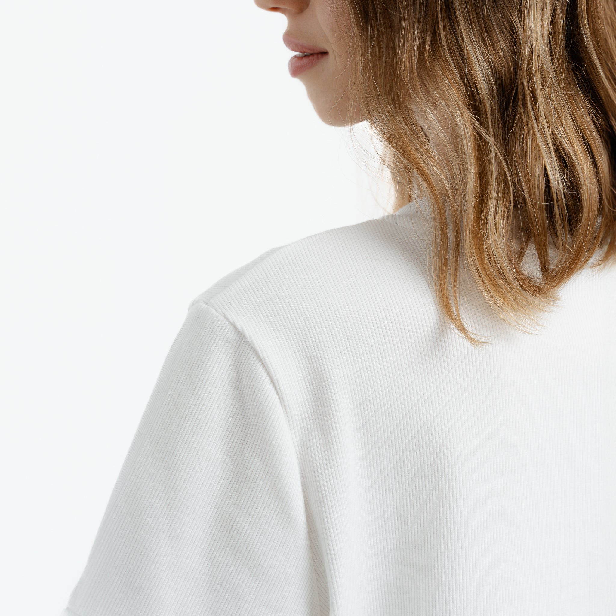 Close up of the luxurious ribbed cotton of the tshirt
