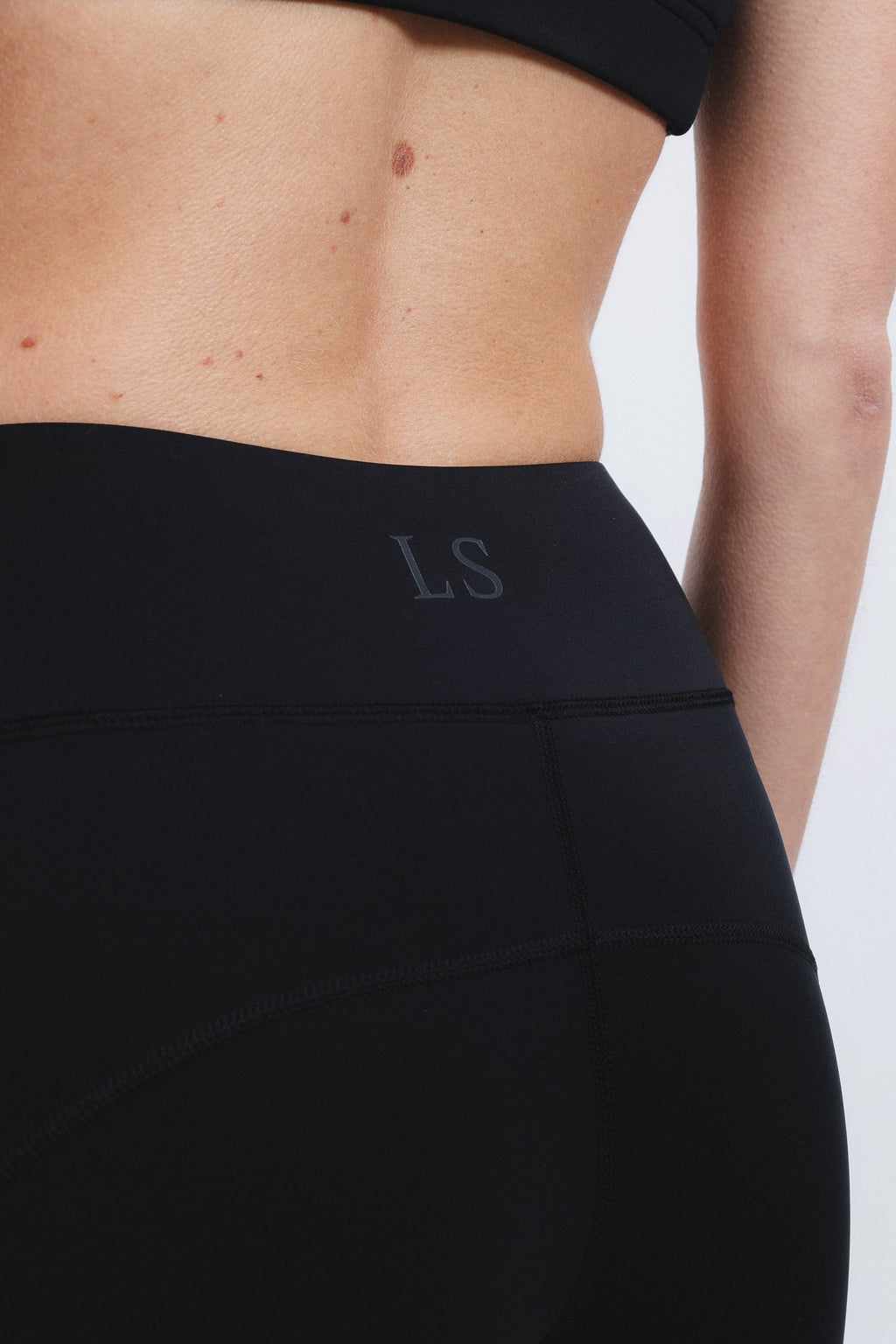 Czarne legginsy dla kobiet ligas