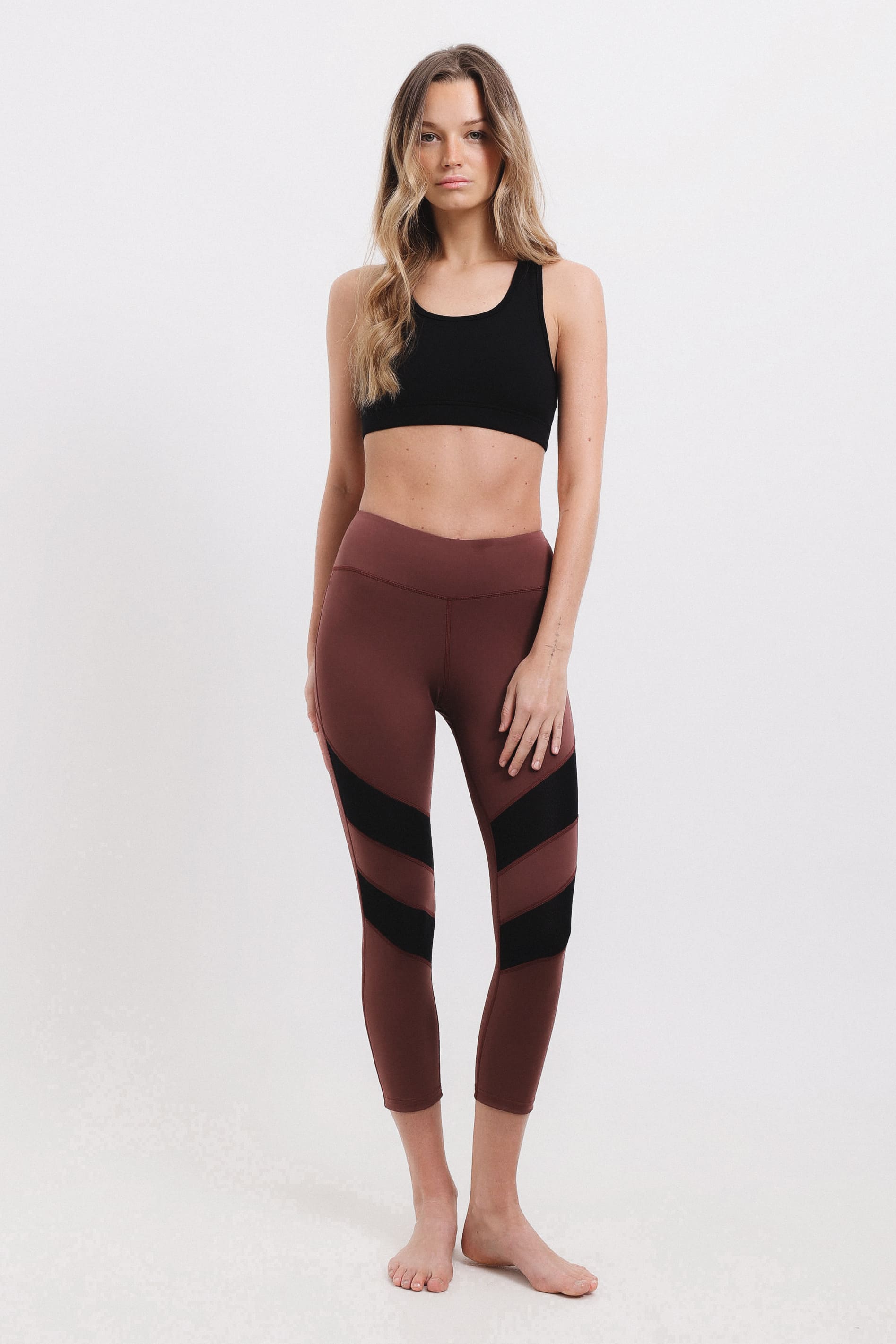 Czarny stanik sportowy