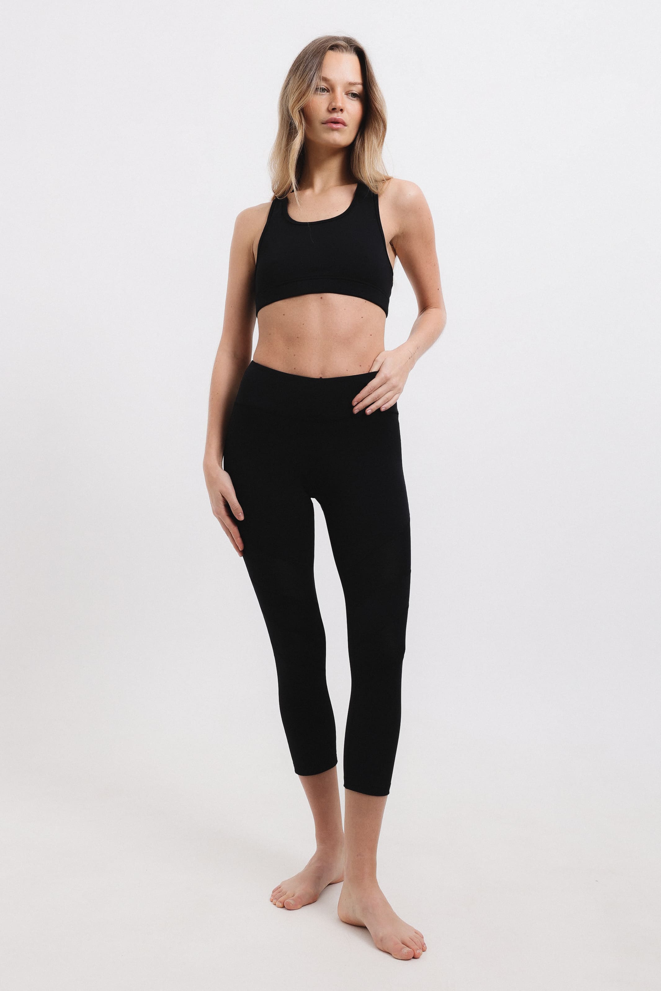 Czarny zestaw do jogi dla kobiet