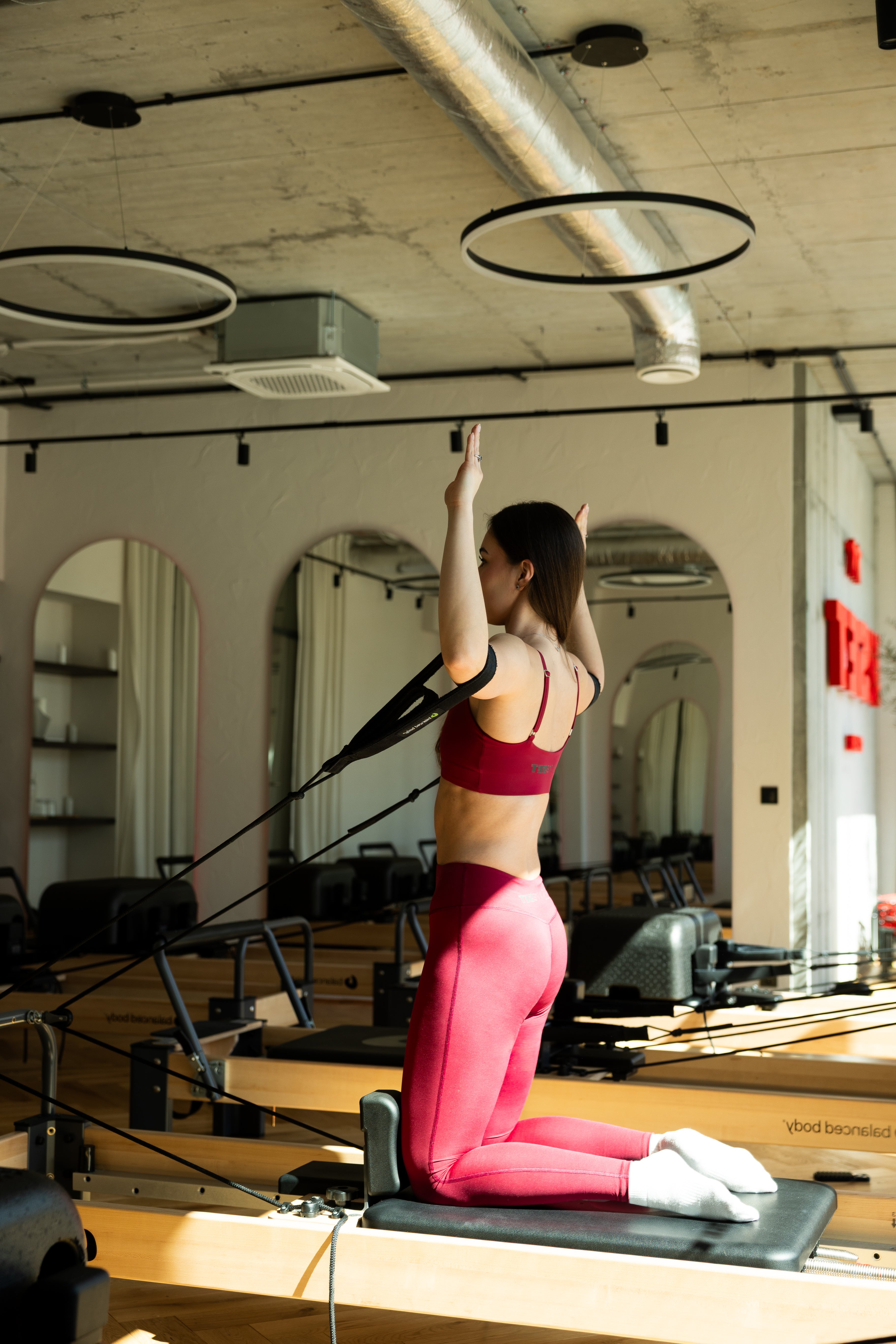 LEGGINSY Z WYSOKIM STANEM ICON RESET, LUMEA™️ – RED | Limitowana ilość we współpracy z Reset Pilates Studio Kraków