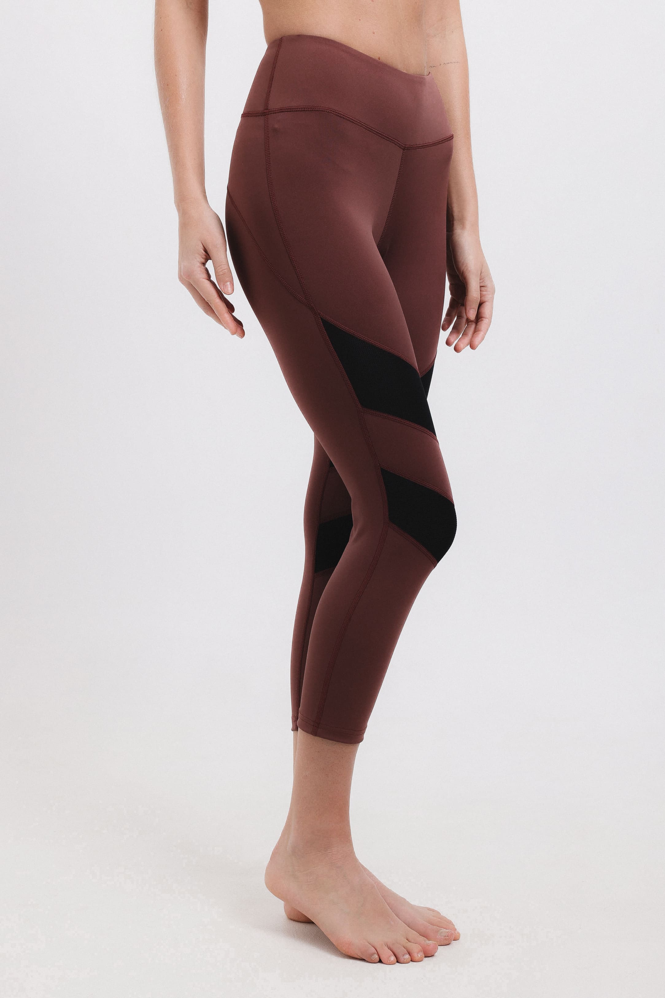 Oddychające brązowe legginsy